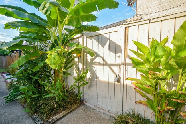 9509 Windswept Ln in Houston, TX - Building Photo - Building Photo