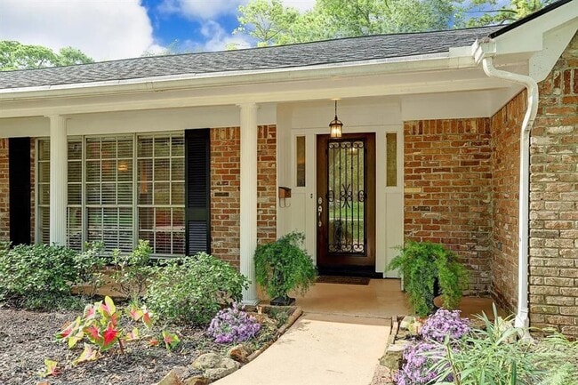 10142 Eddystone Dr in Houston, TX - Building Photo - Building Photo