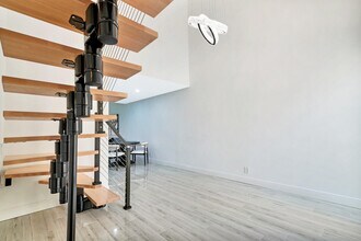 218 Old Meadow Way in Palm Beach Gardens, FL - Building Photo - Building Photo