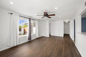 10875 Barbados Way in San Diego, CA - Building Photo - Building Photo