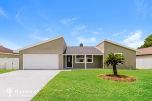 335 Medina Ct in Kissimmee, FL - Building Photo