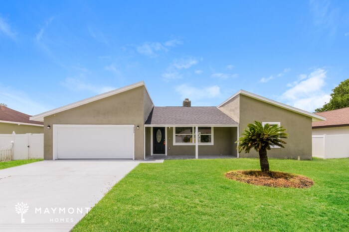335 Medina Ct in Kissimmee, FL - Foto de edificio
