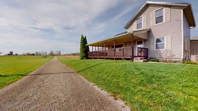 924 Lattimer Rd W in Shiloh, OH - Building Photo - Building Photo