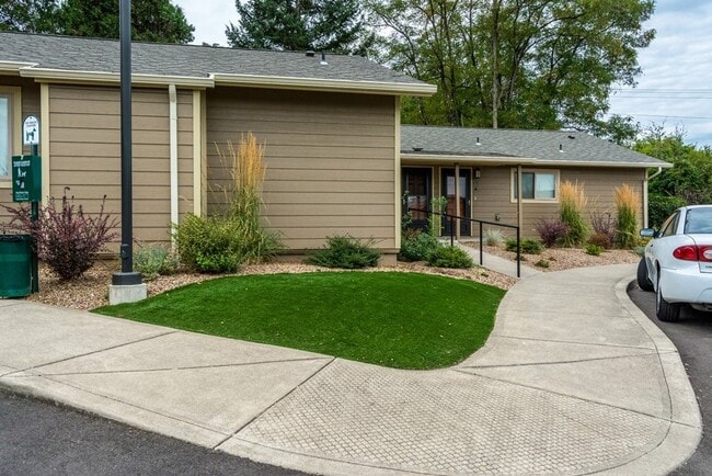 property at 3202 Bluff Ave SE