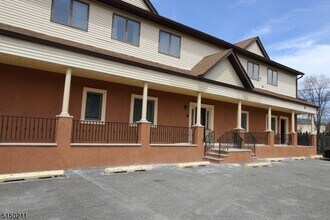 730 Main St-Unit -Left in Little Falls, NJ - Building Photo - Building Photo