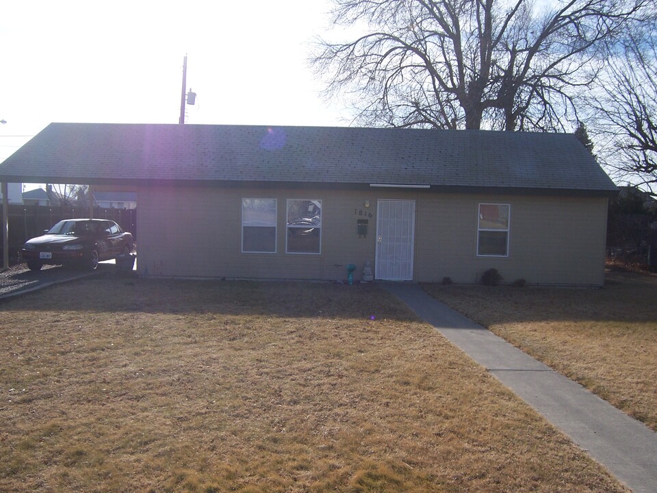 1816 West Nixon Street in Pasco, WA - Building Photo