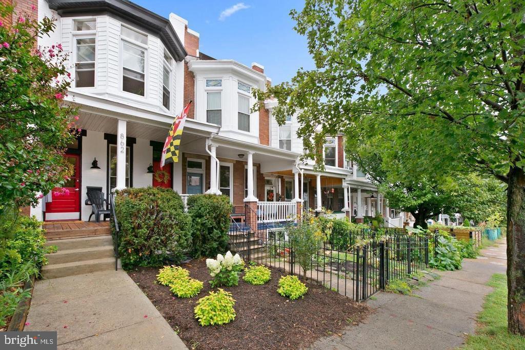 862 W 37th St in Baltimore, MD - Foto de edificio