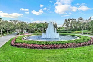 1560 Clermont Dr in Naples, FL - Building Photo