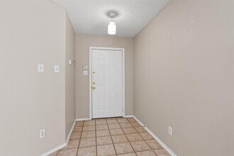 1353 Lakeside Loop in Round Rock, TX - Building Photo - Building Photo