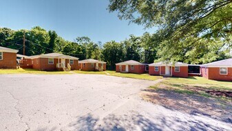 4552 Helena St in Charlotte, NC - Building Photo