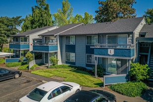 The Lakes in Fife, WA - Building Photo