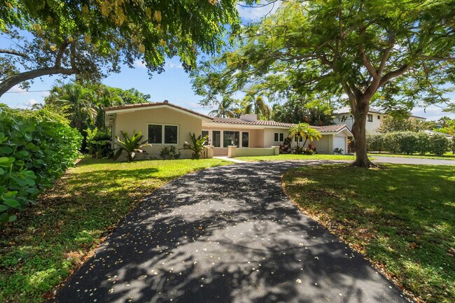 2608 NE 12th St in Fort Lauderdale, FL - Building Photo - Building Photo