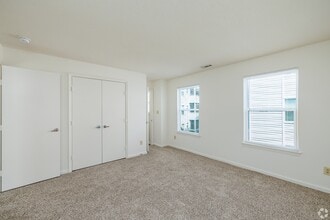 Magruder Run in Hampton, VA - Foto de edificio - Building Photo