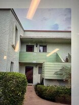 5403 SE Miles Grant Rd in Stuart, FL - Building Photo