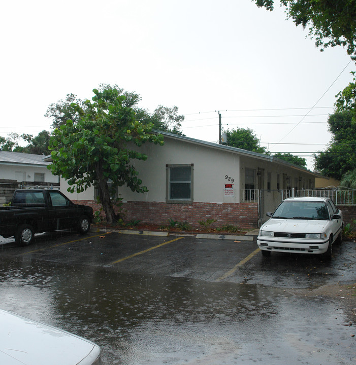 929 NW 3rd Ave in Fort Lauderdale, FL - Building Photo