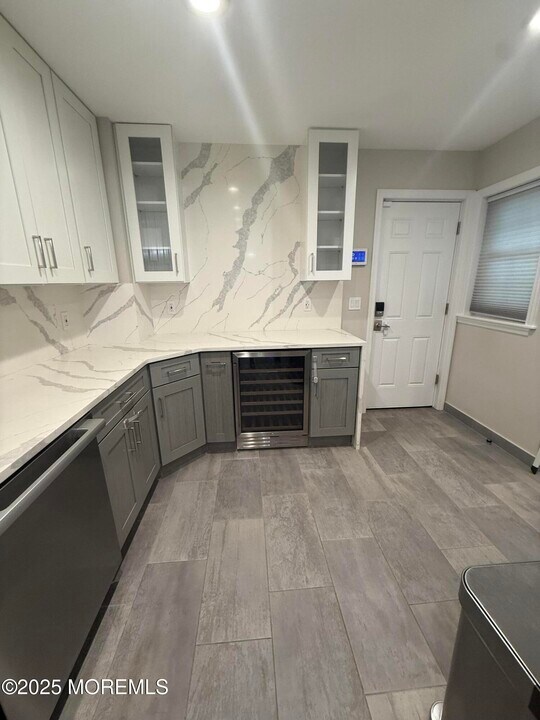 35 Chestnut Way in Englishtown, NJ - Building Photo