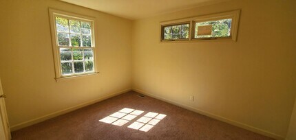 1506 Woodmere Dr in Greensboro, NC - Building Photo - Building Photo