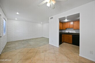 1234 N 36th St in Phoenix, AZ - Building Photo - Building Photo