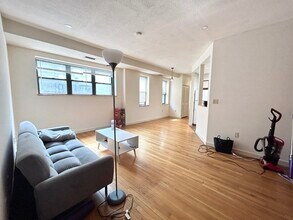 79 Gainsborough St, Unit 2 in Boston, MA - Building Photo - Building Photo