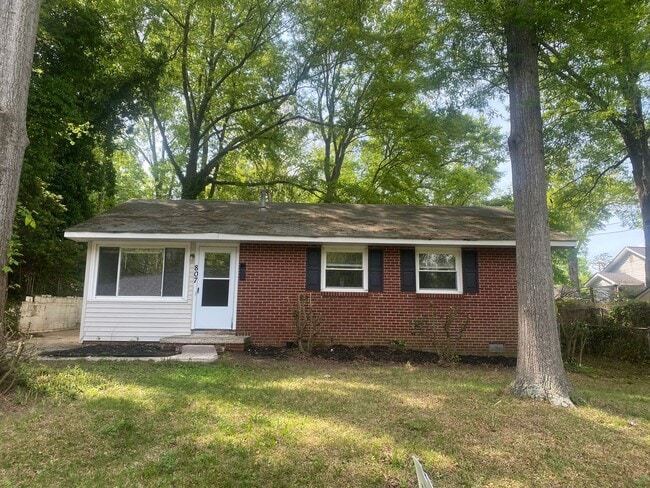 property at 807 E 4th Ave