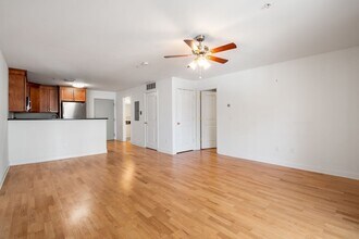 179 Park St, Unit 202 in Medford, MA - Building Photo - Building Photo