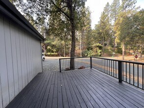 11776 Francis Dr in Grass Valley, CA - Building Photo - Building Photo