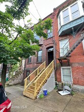 154 Lark St in Albany, NY - Building Photo - Building Photo