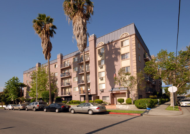 Kingsley Court in Los Angeles, CA - Building Photo - Building Photo