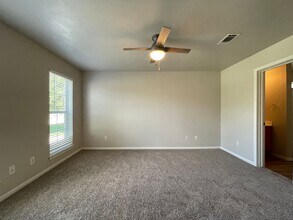 Updated 4 Bed, 3 Bath Home for Fall 2026 Move In! in College Station, TX - Building Photo - Building Photo