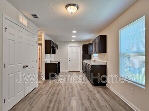 2327 Janette St in Jacksonville, FL - Building Photo - Building Photo