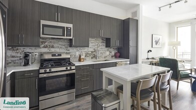 3030 Summer St in Houston, TX - Building Photo - Building Photo