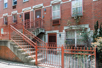 18 E 118th St in New York, NY - Building Photo - Building Photo