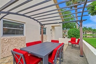 185 Cypress Way E in Naples, FL - Building Photo - Building Photo