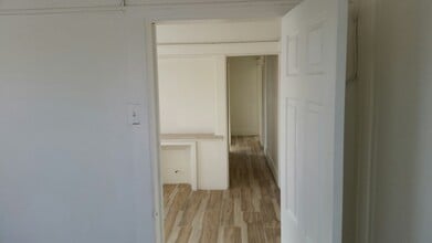 826 E 10th St, Unit 826 in Long Beach, CA - Building Photo - Building Photo