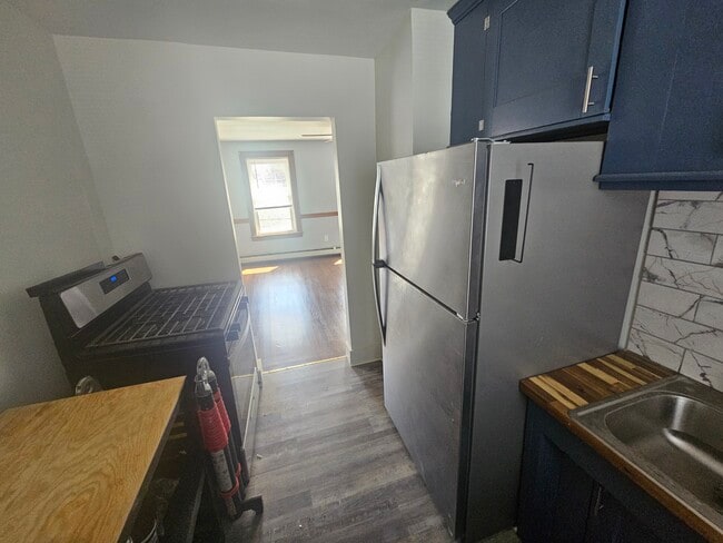 91 Arnold St, Unit 3
