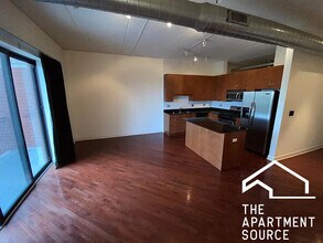 3125 W Fullerton Ave in Chicago, IL - Building Photo - Building Photo