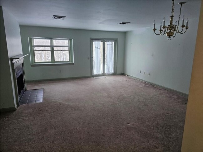 37 Lawton Brook Ln in Portsmouth, RI - Building Photo - Building Photo