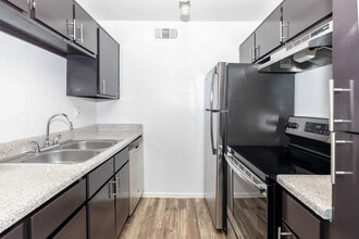 Brookfield in Houston, TX - Building Photo - Building Photo
