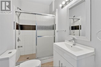 1725 Lincoln Rd in Windsor, ON - Building Photo - Building Photo