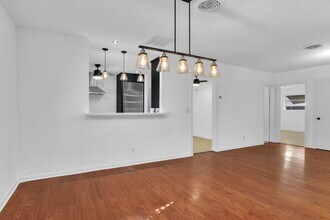 1235 Tyler St in Hollywood, FL - Building Photo - Building Photo