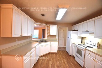 140 Oaks Landing Dr in Covington, GA - Building Photo - Building Photo