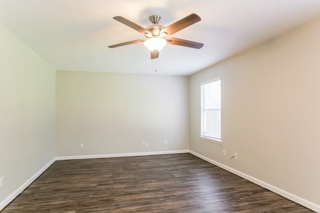 1910 Emerald Pathway Dr in Spring, TX - Building Photo - Building Photo