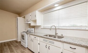 4713 Dahlia Ln in Victoria, TX - Building Photo - Building Photo