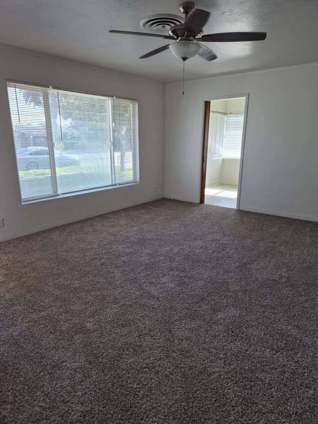 1949 14th Ave in Kingsburg, CA - Building Photo - Building Photo