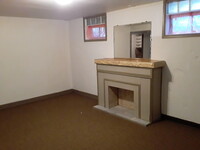 415 E Sherman St, Unit .# C in Hutchinson, KS - Building Photo - Building Photo