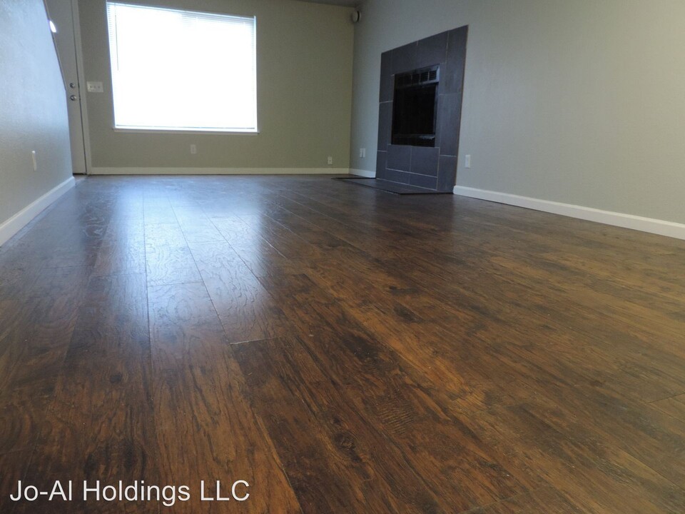 5407 244th St SW in Mountlake Terrace, WA - Building Photo