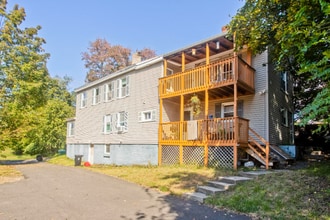 13 Smith St in South Hadley, MA - Building Photo - Building Photo