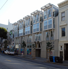 645 Haight St in San Francisco, CA - Foto de edificio - Building Photo