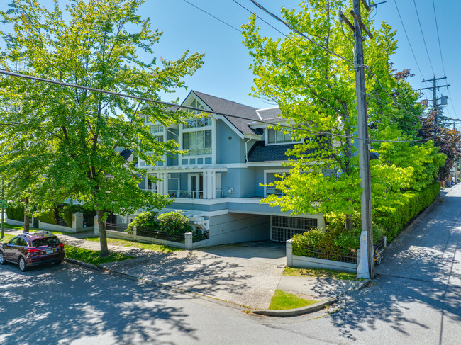 3189 Camosun St in Vancouver, BC - Building Photo - Primary Photo