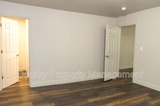 512 Deck Dr in Rocky Face, GA - Foto de edificio - Building Photo